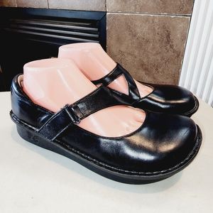 ALEGRIA | DAYNA Jet Luster Slip Stain Resistant Arch Support Leather Loafers 9.5